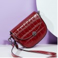 Niche design leather handbags new crocodile pattern leather small square bag fashion shoulder messenger bag