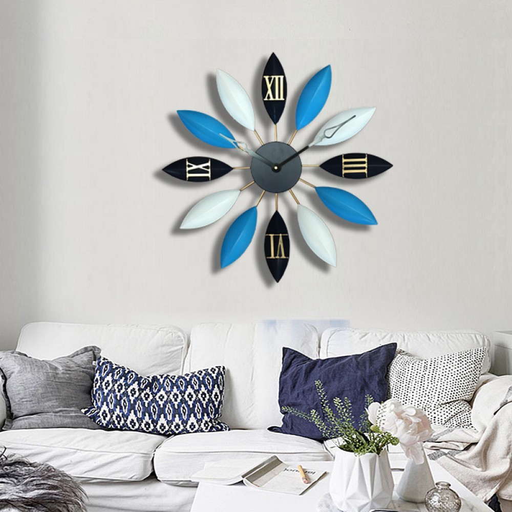 Creative leaf decoration wall clock European retro wrought iron wall clock living room clock can