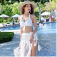 The new split swimsuit female solid color small fresh steel support gathered thin bikini three-piece swimsuit
