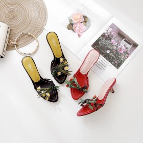 OL women's semi-slip slippers dress shoes with the word Huahua in the new catwalk