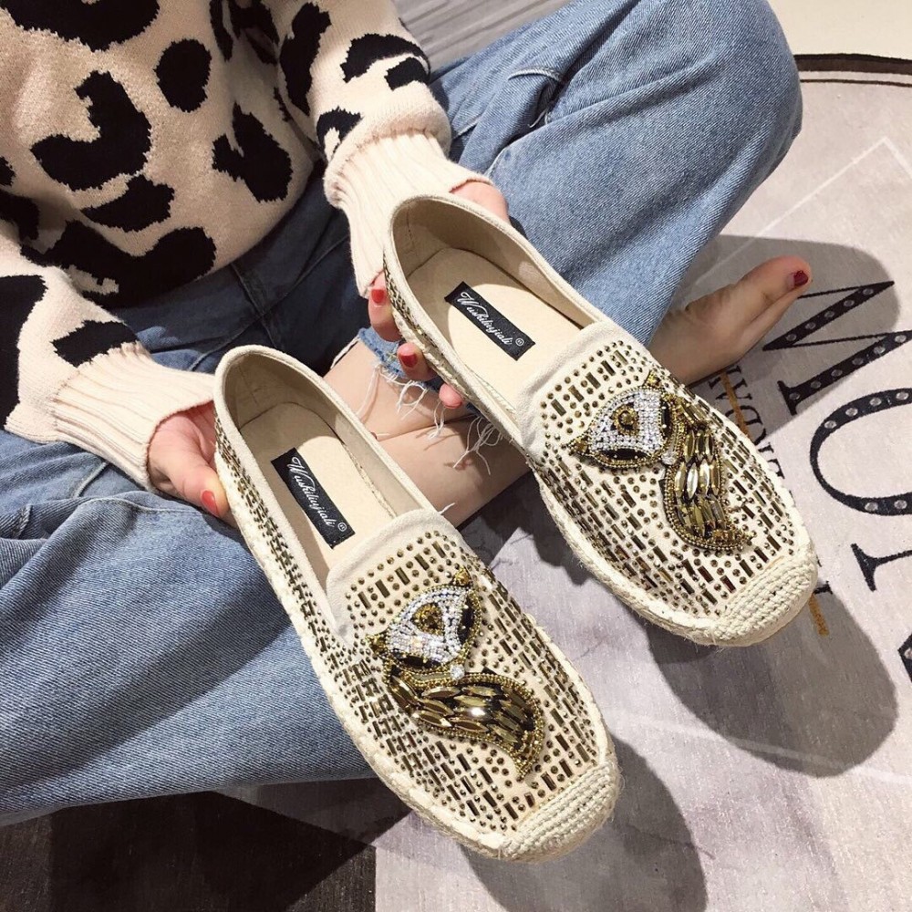 Early spring new fashion casual lazy shoes female wild rhinestone flat bottom shoes straw fisherman shoes female