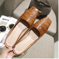 Retro square head female slippers summer new outer wear cat heel crocodile pattern Baotou drag low heel mules
