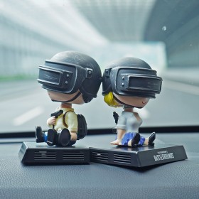 Battlefield couple car decoration shaking head doll Darjeeling car decoration mobile phone holder aromatherapy high temperature resistant base